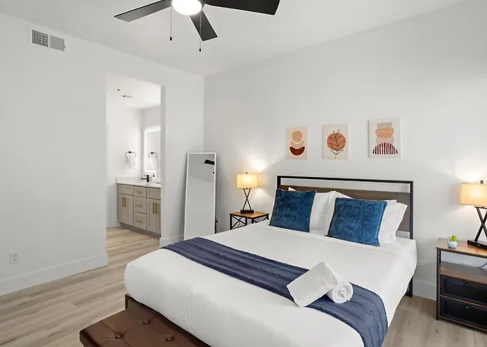 New Cozysuites Tpc With Parking, Pool *