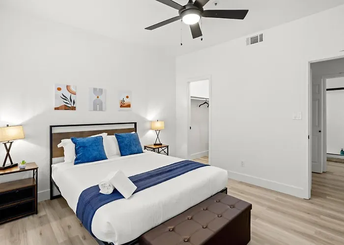 Apartment New Cozysuites Tpc With Parking, Pool