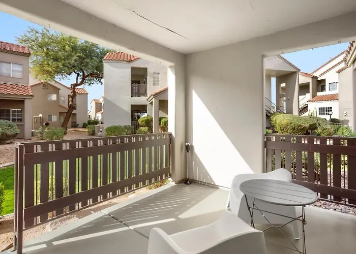 New Cozysuites Tpc With Parking, Pool