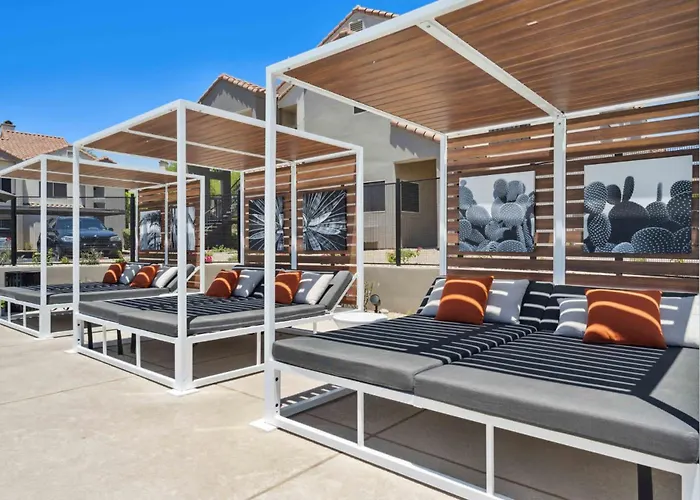New Cozysuites Tpc With Parking, Pool *